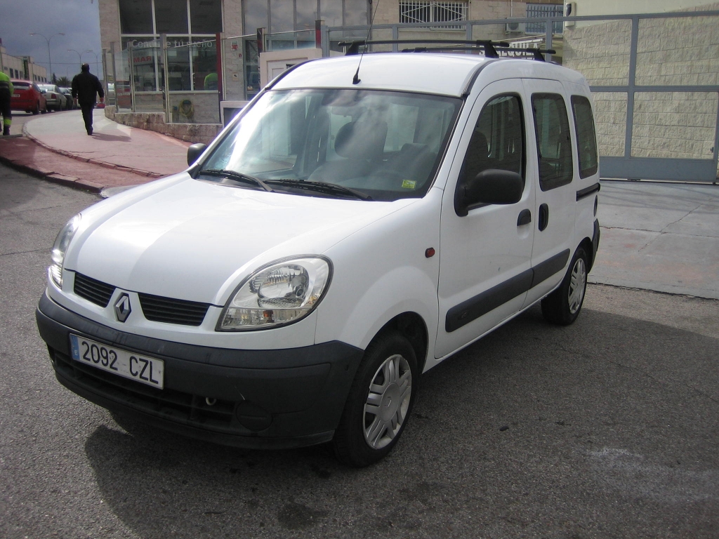 VISTA DELANTERA IZQUIERDA RENAULT KANGOO 1.5 DCI 65CV COMBI
