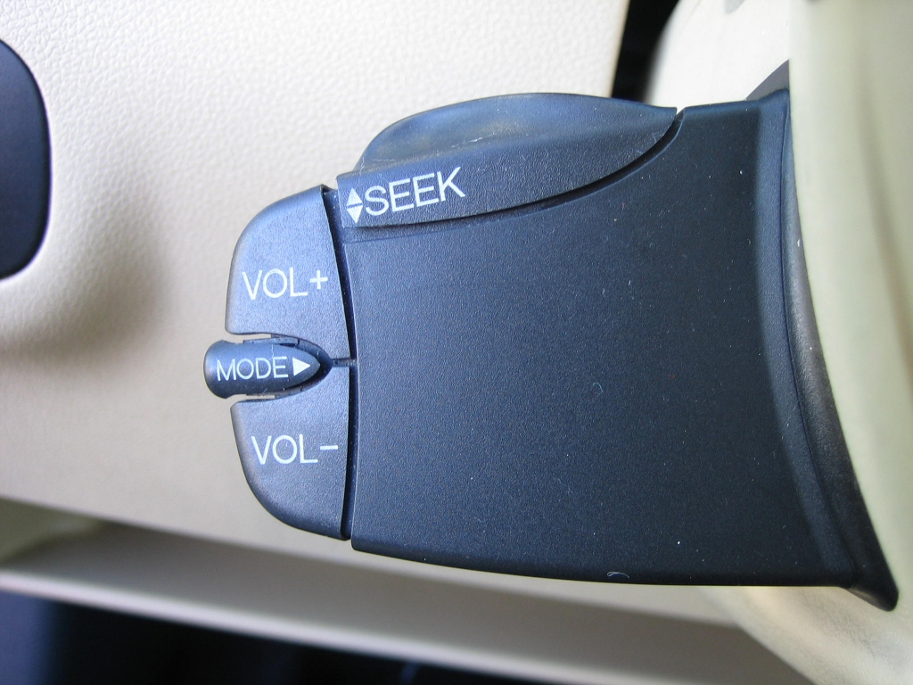 VISTA MANDOS AUDIO FORD TOURNEO CONNET KOMBI 1.8 GLX 110CV