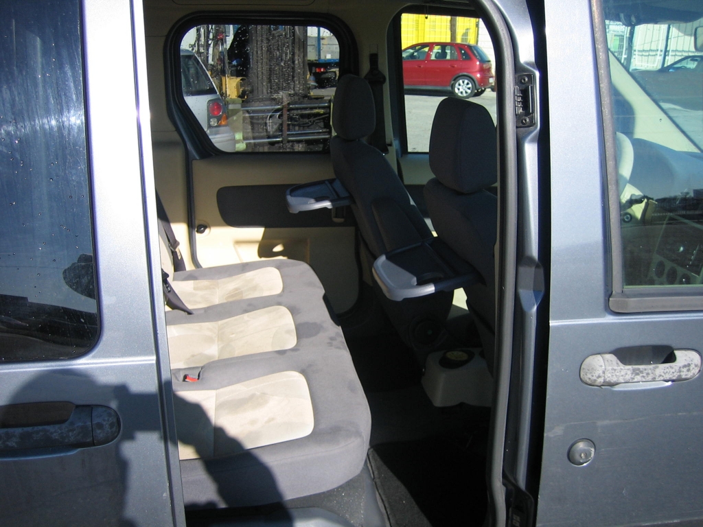 VISTA INTERIOR TRASERO 2 FORD TOURNEO CONNET KOMBI 1.8 GLX 110CV