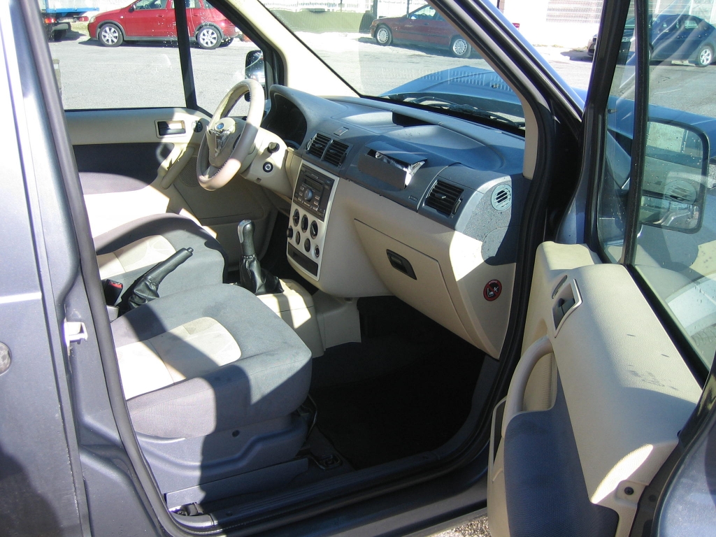 VISTA INTERIOR DERECHO FORD TOURNEO CONNET KOMBI 1.8 GLX 110CV