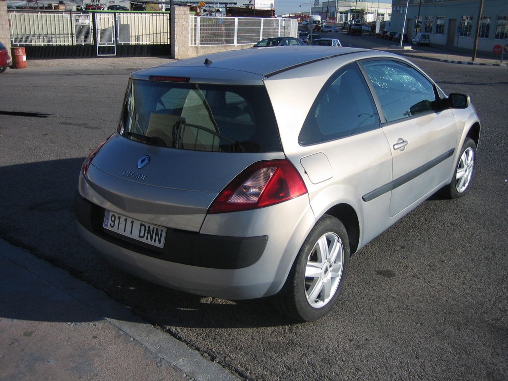 VISTA TRASERA DERECHARENAULT MEGANE 1.5 DCI 81CV 