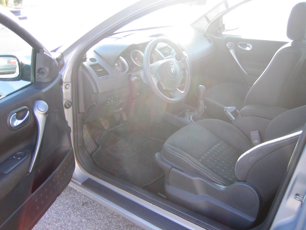 VISTA INTERIOR IZQUIERDO RENAULT MEGANE 1.5 DCI 81CV