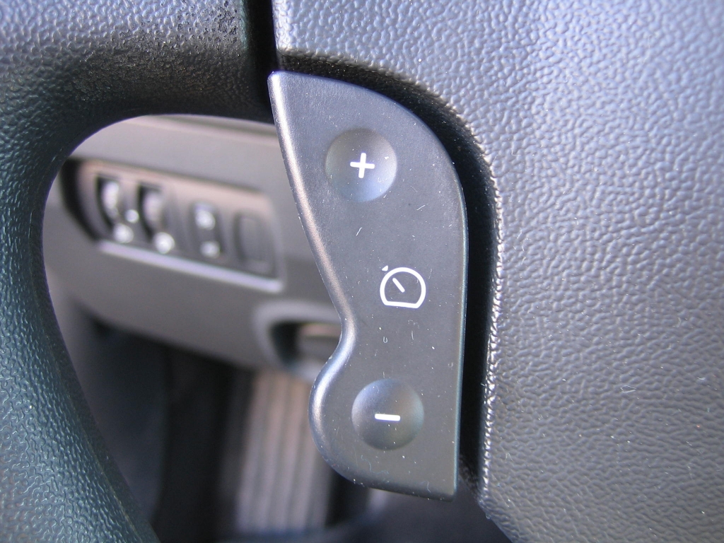 VISTA TEMPOMAT RENAULT MEGANE 1.5 DCI 81CV