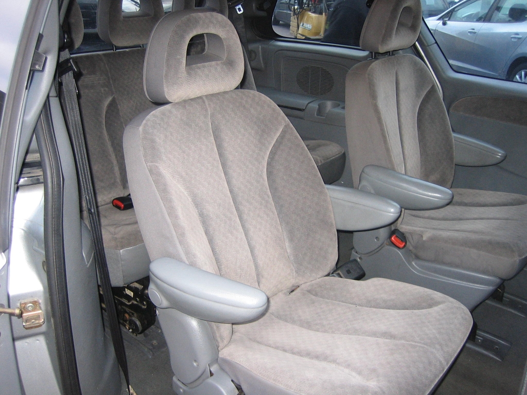 VISTA INTERIOR TRASERO 2 CHYSLER VOYAGER 2.8 LX CRD 150CV 7PLAZAS