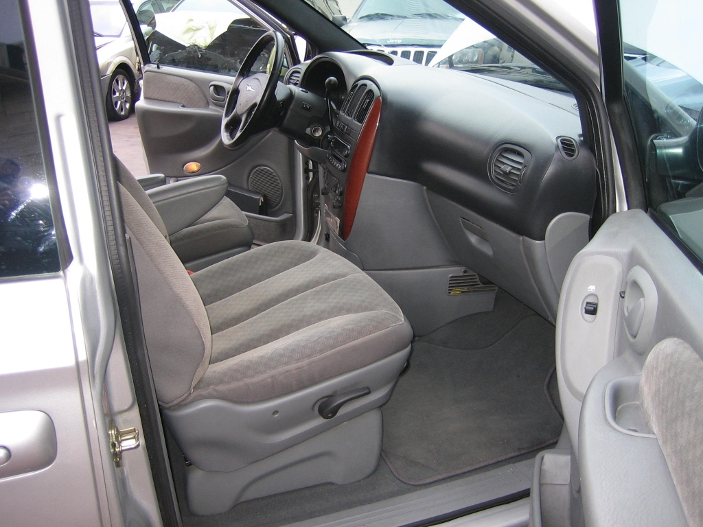 VISTA INTERIOR DERECHO CHYSLER VOYAGER 2.8 LX CRD 150CV 7PLAZAS