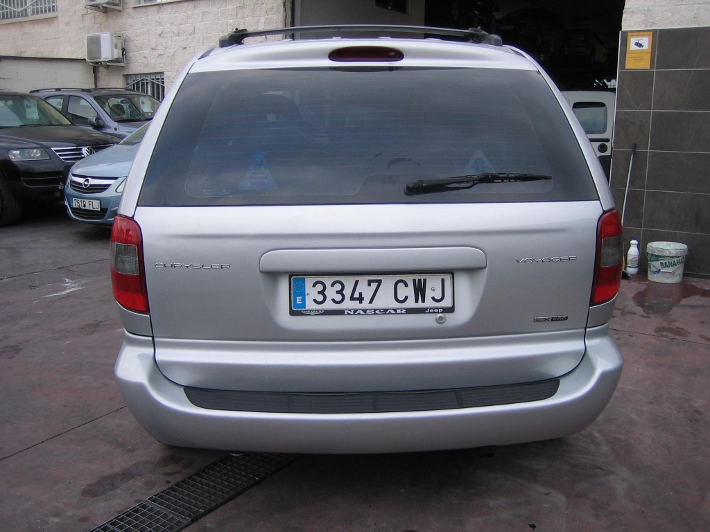 VISTA TRASERA CHYSLER VOYAGER 2.8 LX CRD 150CV 7PLAZAS