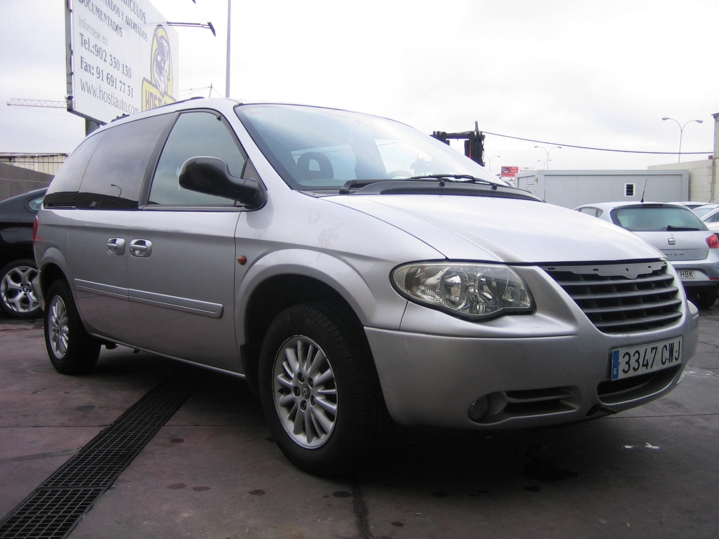 VISTA DELANTERA DERECHA CHYSLER VOYAGER 2.8 LX CRD 150CV 7PLAZAS