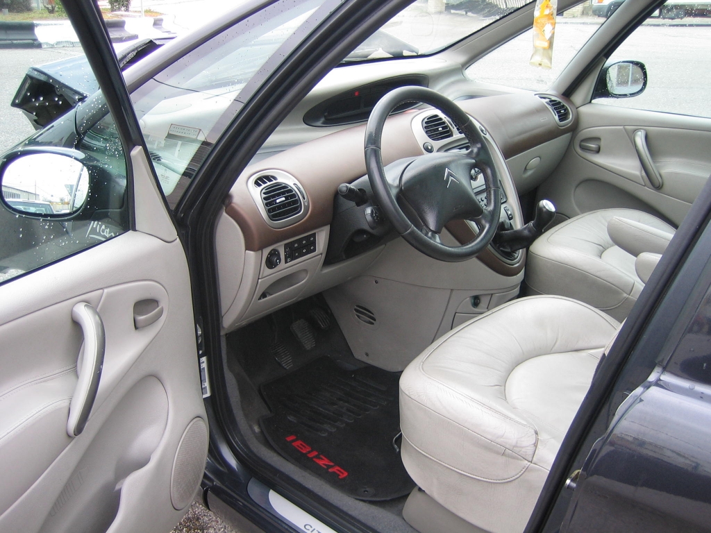 VISTA INTERIOR IZQUIERDO CITROEN XSARA PICASSO 2.0 HDI 90CV EXCLUSIVE