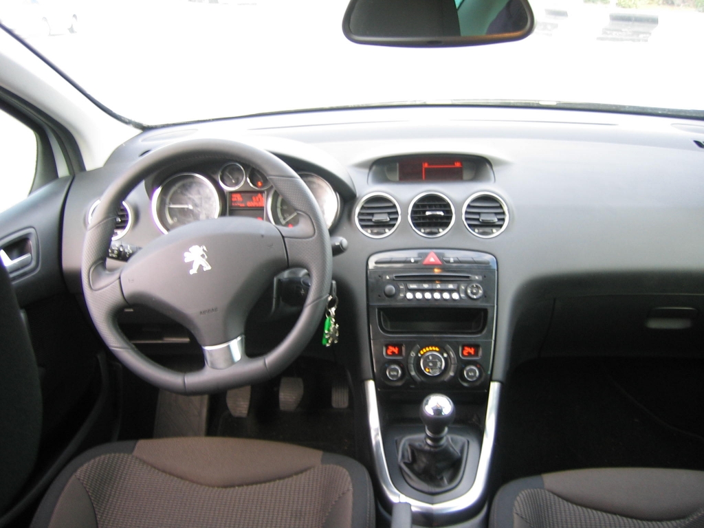 VISTA SALPICADERO PEUGEOT 308 SW 8L ACTIVE 1.6 HDI 115CV