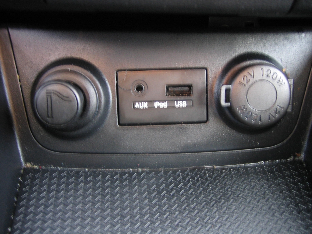 VISTA USB,AUX Y IPOD HYNDAI I-30 1.4 GASOLINA 109CV