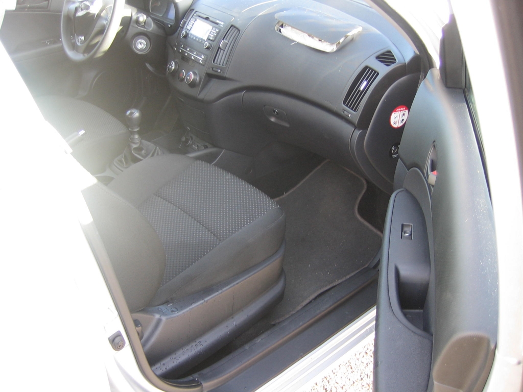 VISTA INTERIOR DERECHO HYNDAI I-30 1.4 GASOLINA 109CV