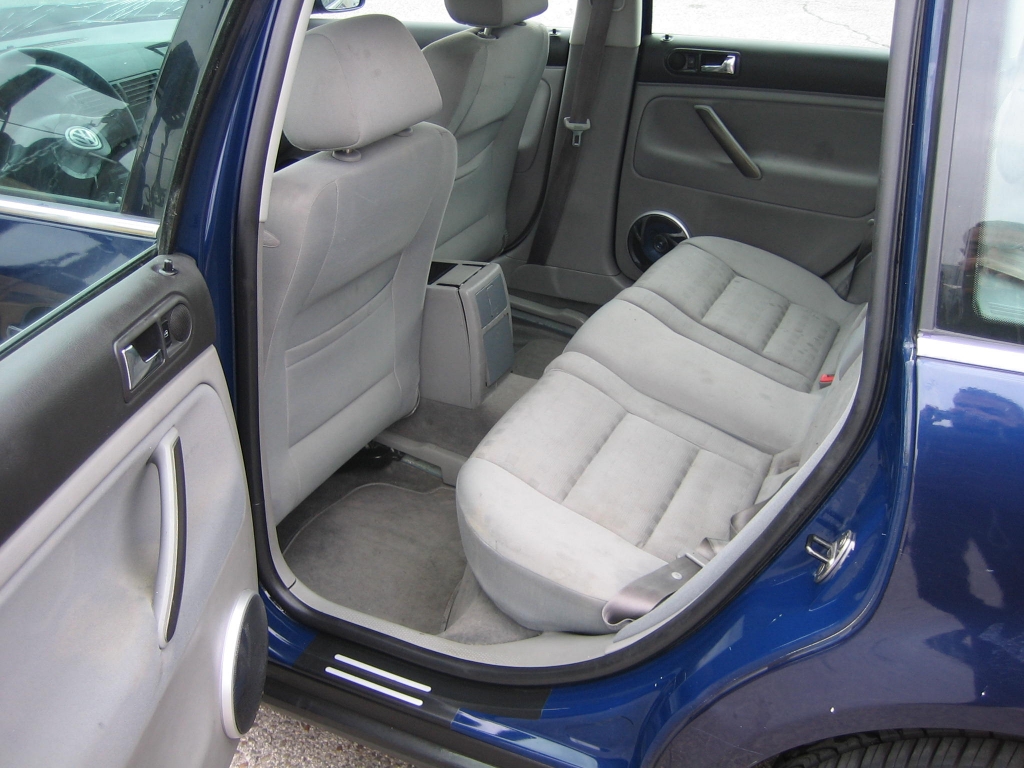 VISTA INTERIOR TRASERO VOLKSWAGEN PASSAT 1.9 TDI VARIANT 4-MOTION 130CV 