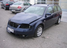 VISTA DELANTERA IZQUIERDAVOLKSWAGEN PASSAT 1.9 TDI VARIANT 4-MOTION 130CV VISTA DELANTERA IZQUIERDAVOLKSWAGEN PASSAT 1.9 TDI VARIANT 4-MOTION 130CV
