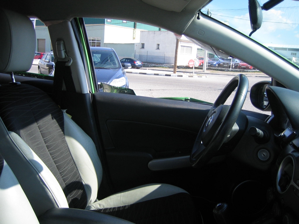 VISTA INTERIOR LADO GOLPE 2 MAZDA 2 1.4 CRDI 68CV