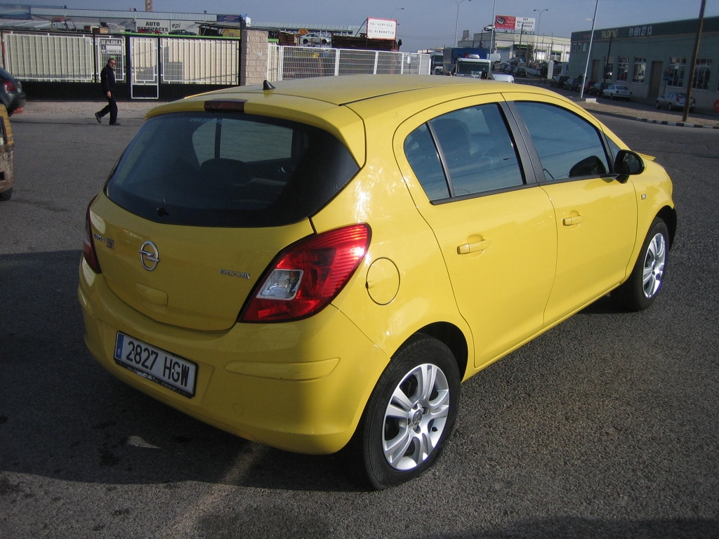 VISTA TRASERA DERECHA OPEL CORSA 1.3 ECO FLEX 75CV