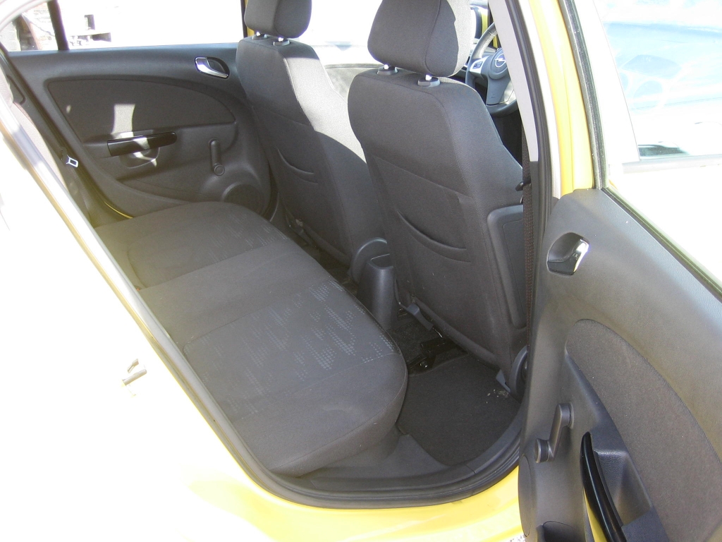 VISTA INTERIOR TRASERO 2 OPEL CORSA 1.3 ECO FLEX 75CV