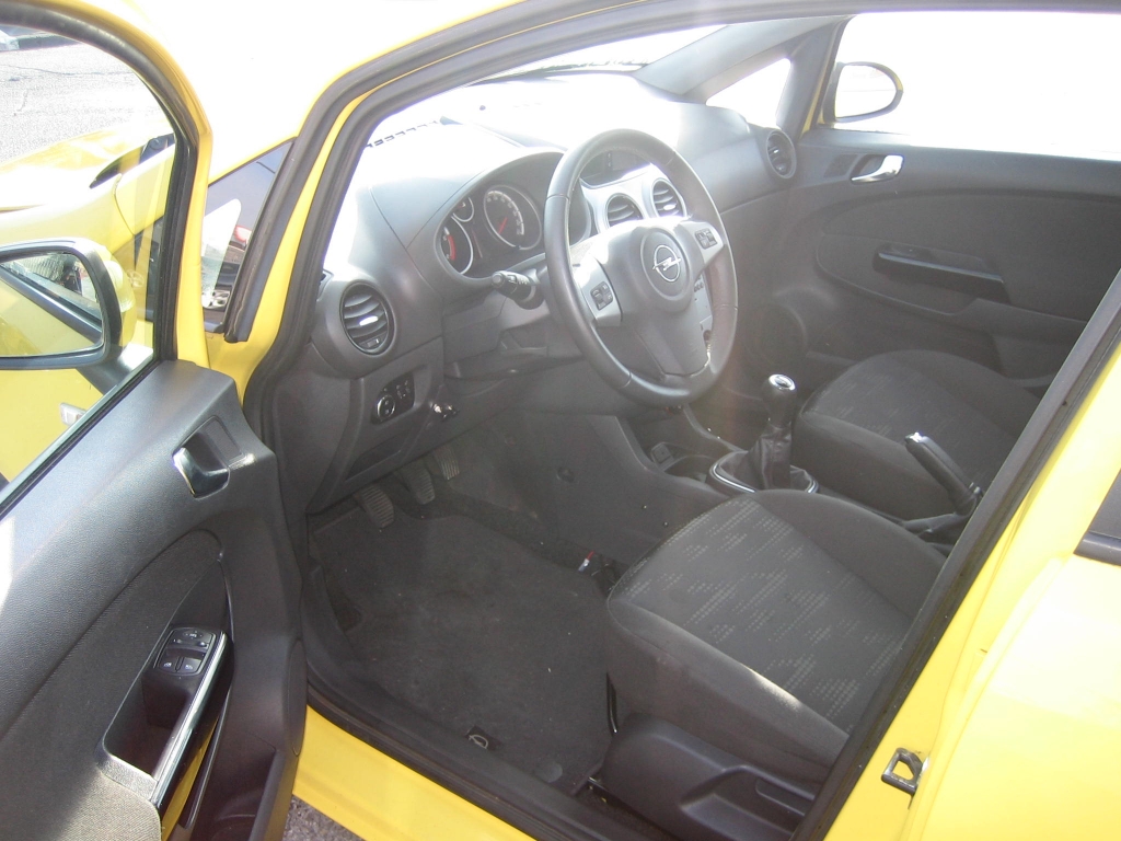 VISTA INTERIOR IZQUIERDO OPEL CORSA 1.3 ECO FLEX 75CV