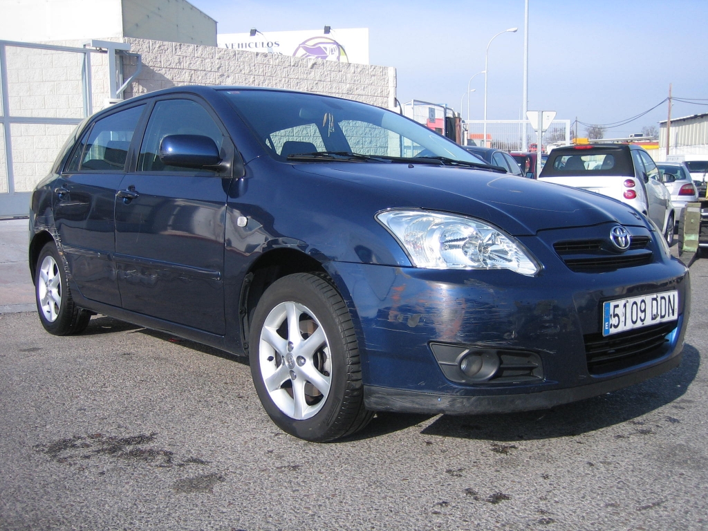 VISTA DELANTERA DEERCHA TOYOTA COROLLA 2.0 D4D 115CV