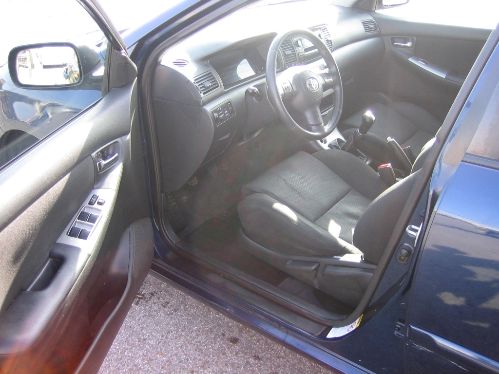 VISTA INTERIOR IZQUIERDA TOYOTA COROLLA 2.0 D4D 115CV