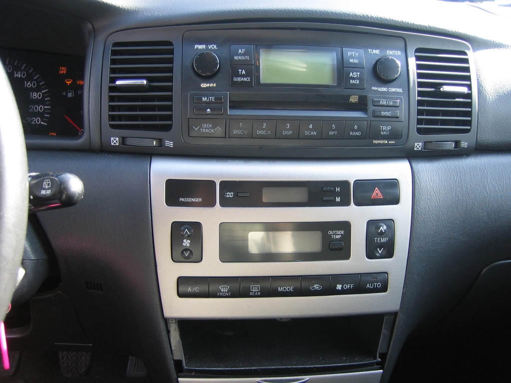 VISTA CD Y A/C TOYOTA COROLLA 2.0 D4D 115CV