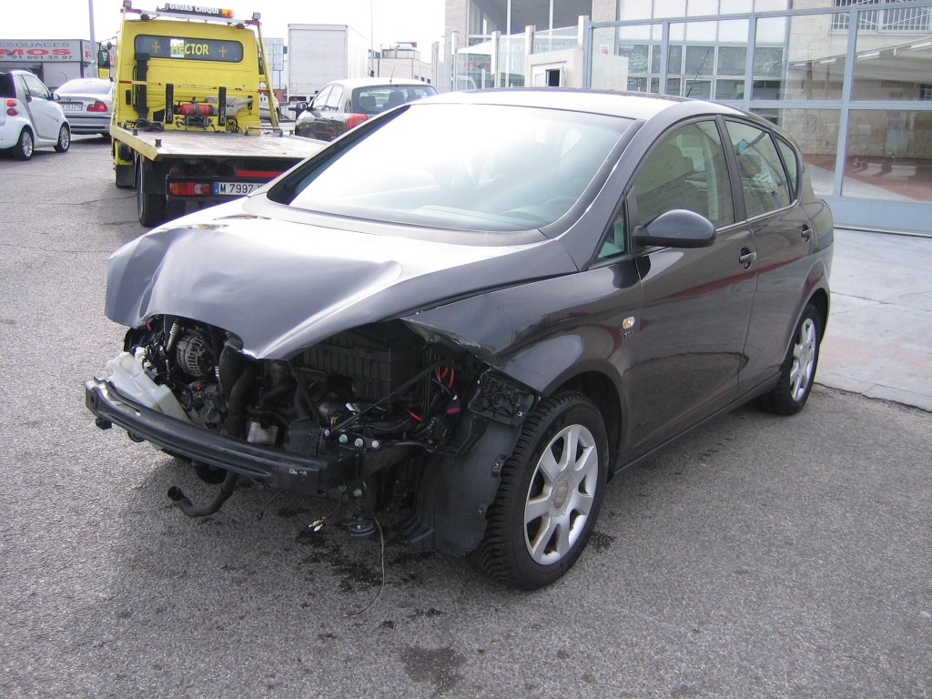 VISTA DELANTERA IZQUIERDA SEAT TOLEDO 2.0 TDI 140CV DSG