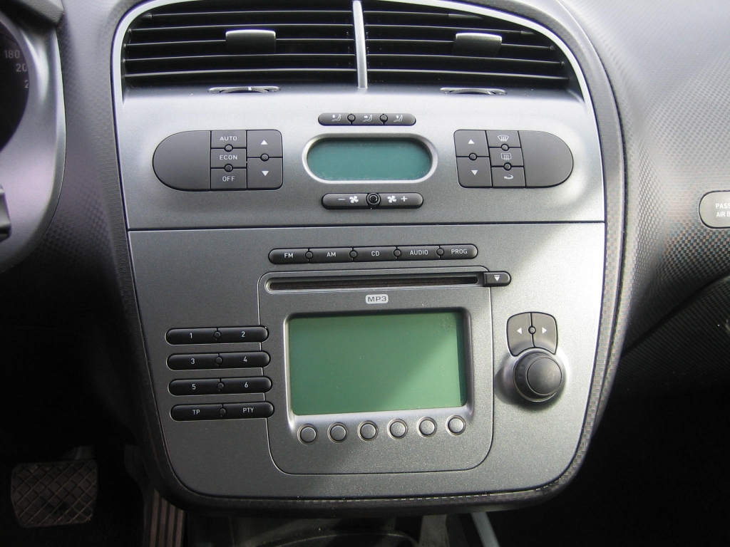 VISTA CLIMA Y CD SEAT TOLEDO 2.0 TDI 140CV DSG