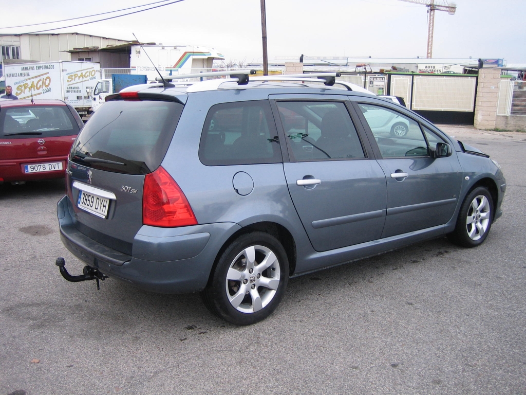 VISTA TRASERA DERECHA PEUGEOT 307 SW 1.6 HDI 110CV 7 PLAZAS