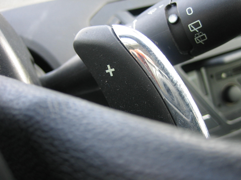 VISTA LEVAS EN VOLANTE CITROEN  C-4 PICASSO 2.0HDI 136CV