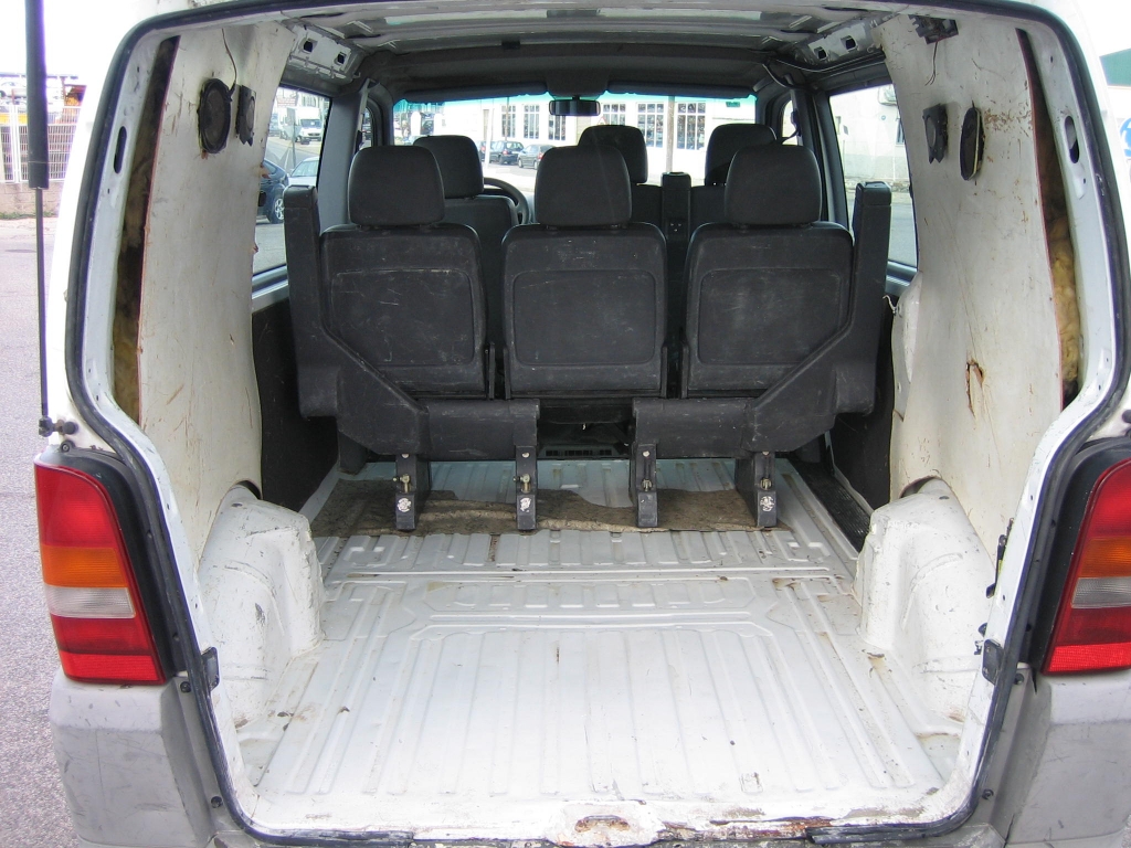VISTA INTERIOR MERCEDES BENZ VITO 110 CDI 102CV 6 PLAZAS