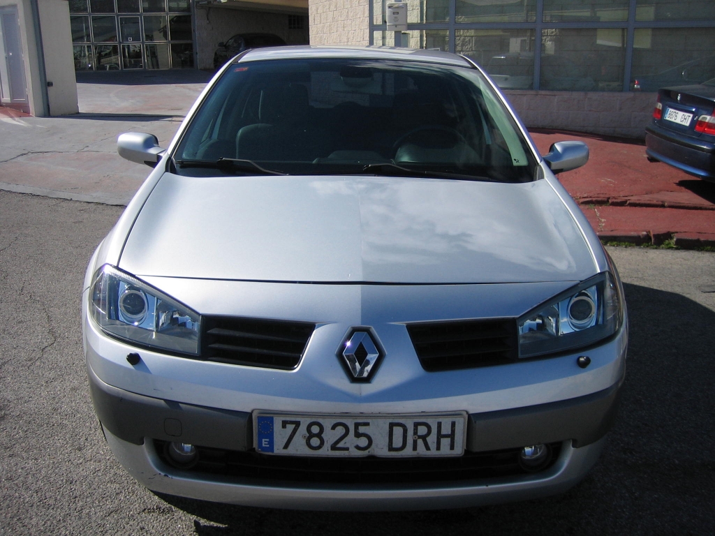 VISTA DELANTERA RENAULT MEGANE 1.5 DCI 107CV