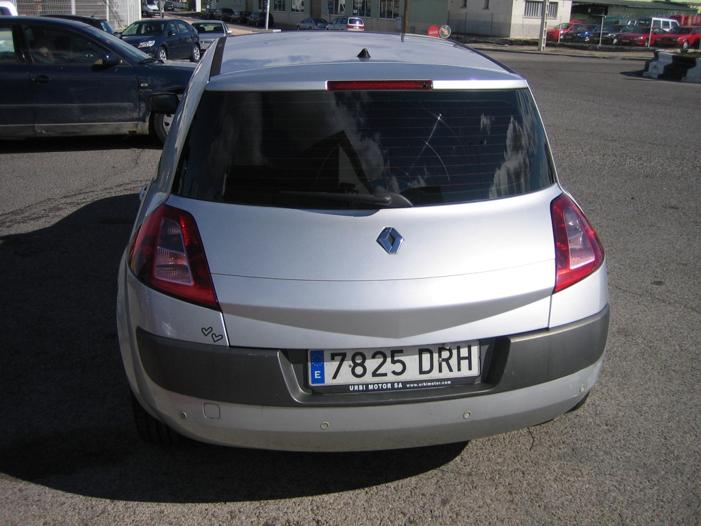 VISTA TRASERA RENAULT MEGANE 1.5 DCI 107CV