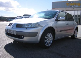 VISTA DELANTERA IZQUIERDA RENAULT MEGANE 1.5 DCI 107CV VISTA DELANTERA IZQUIERDA RENAULT MEGANE 1.5 DCI 107CV