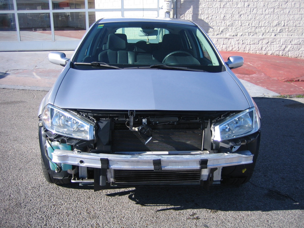 VISTA DELANTERA RENAULT MEGANE 1.9 DCI 120CV