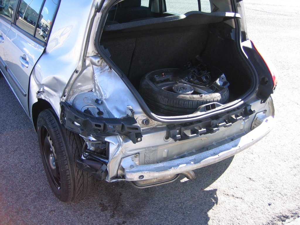 VISTA GOLPE 2 RENAULT MEGANE 1.9 DCI 120CV