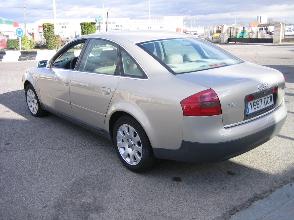 VISTA TRASERA AUDI A-6 2.5 TDI 150CV AUTOMATICO