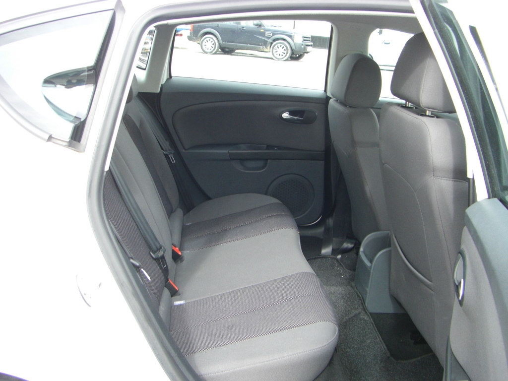 VISTA INTERIOR TRASERO SEAT LEON 2.0 TDI 105CV STYLANCE ECOMOTIVE DPF