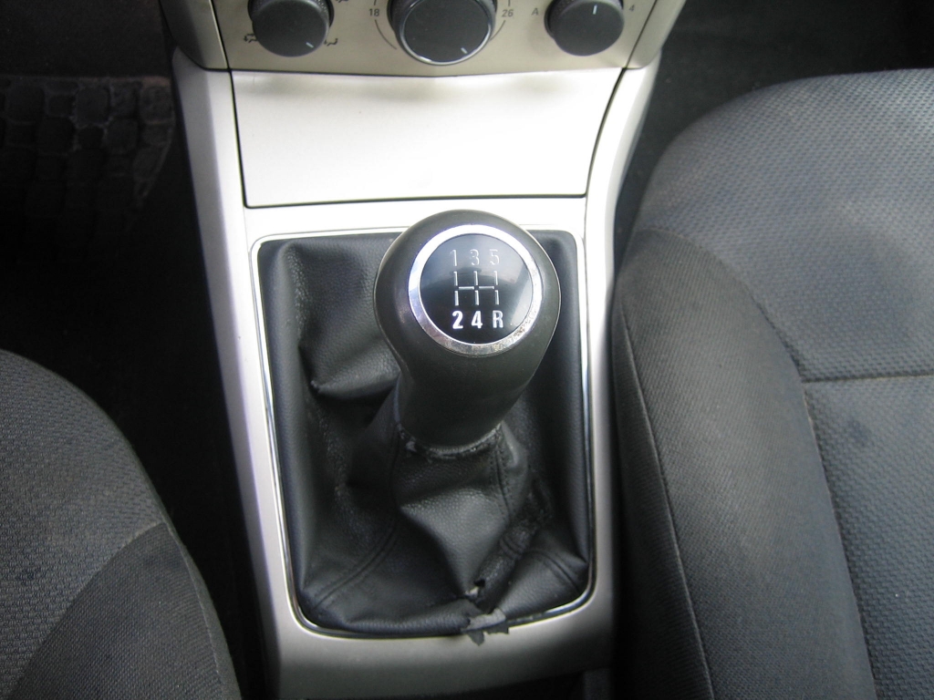 VISTA CAMBIO OPEL ASTRA STATION WAGON 1.7 CDTI 100CV