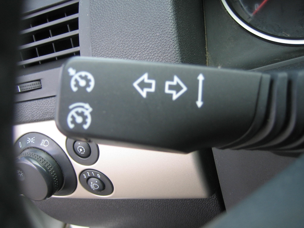 VISTA TEMPOMAT OPEL ASTRA STATION WAGON 1.7 CDTI 100CV