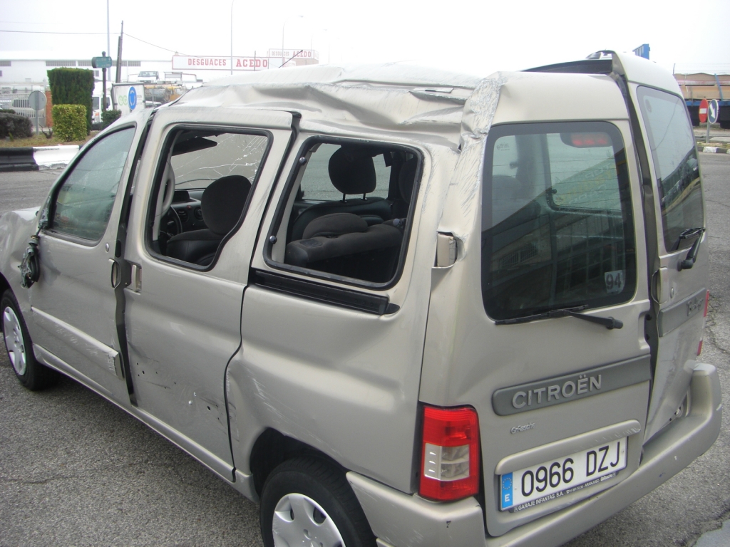 VISTA GOLPE 2 CITROEN BERLINGO 1.6 HDI 90CV COMBI