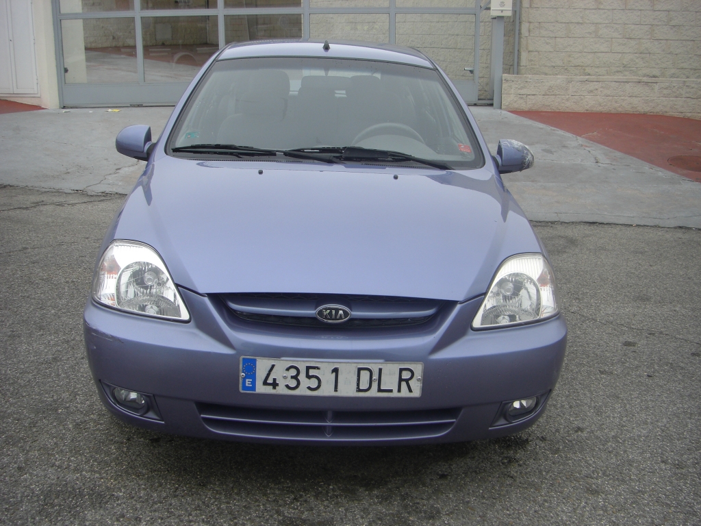 VISTA DELANTERA KIA RIO 1.6 I-S 100CV FAMILIAR