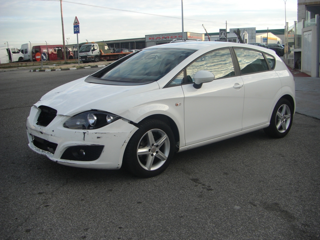 VISTA DELANTERA IZQUIERDA SEAT LEON 1.9 TDI REFERENCE 90CV
