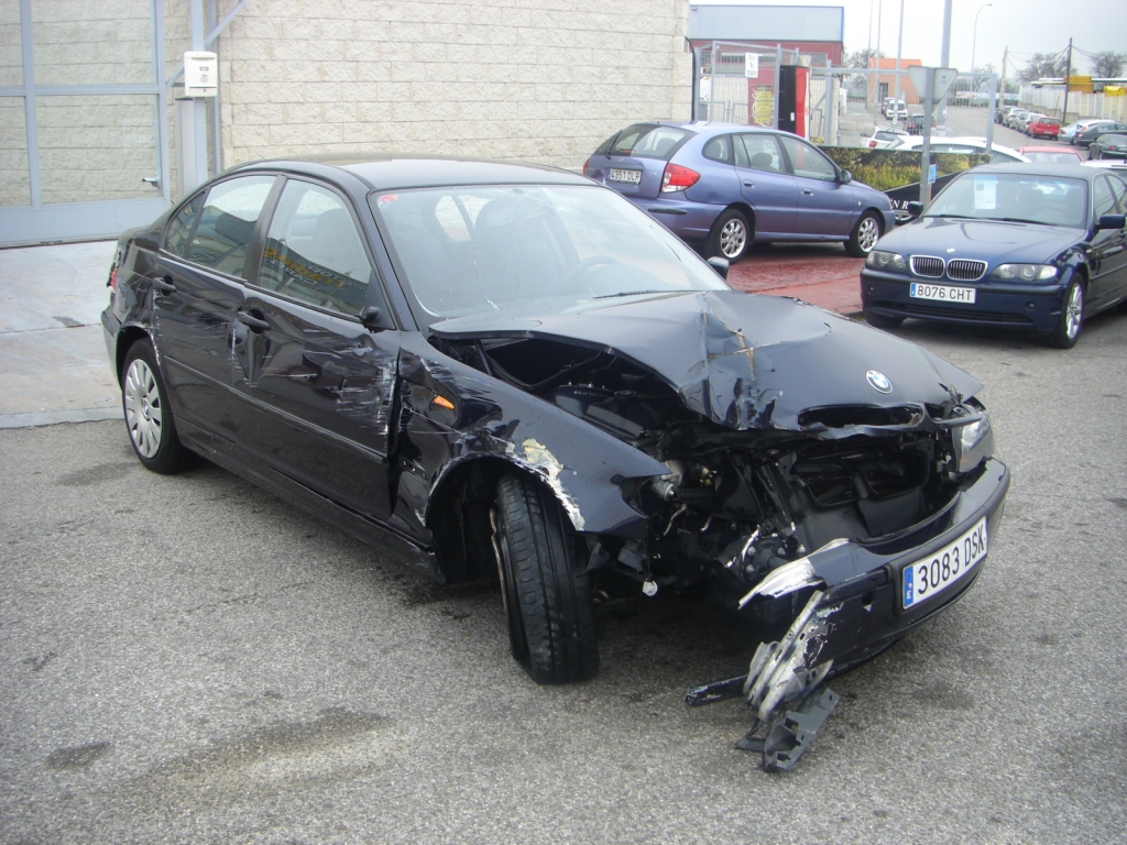 VISTA DELANTERA IZQUIERDA BMW 320 D 2.0 150CV