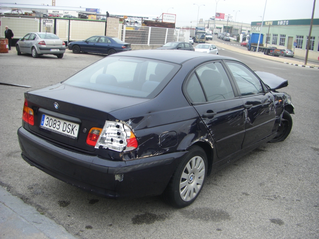 VISTA TRASERA DERECHA BMW 320 D 2.0 150CV