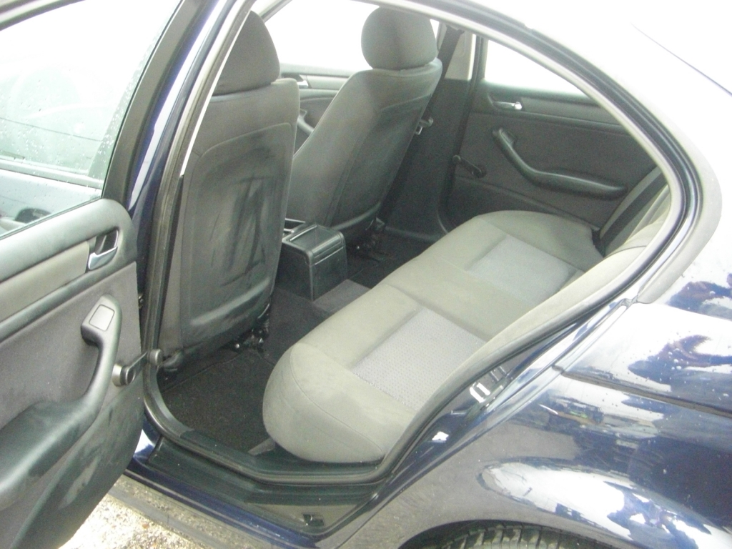 VISTA INTERIOR TRASERO BMW 320 D 2.0 150CV