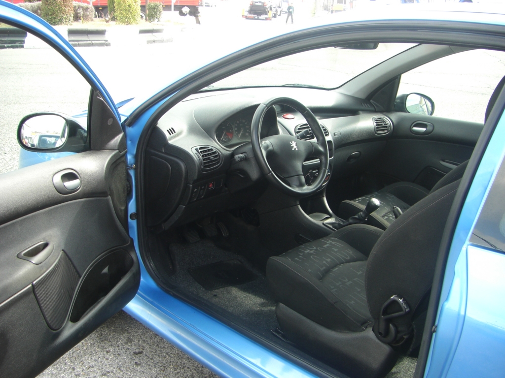 VISTA INTERIOR IZQUIERDO PEUGEOT 206 XS 1.9 HDI 90CV