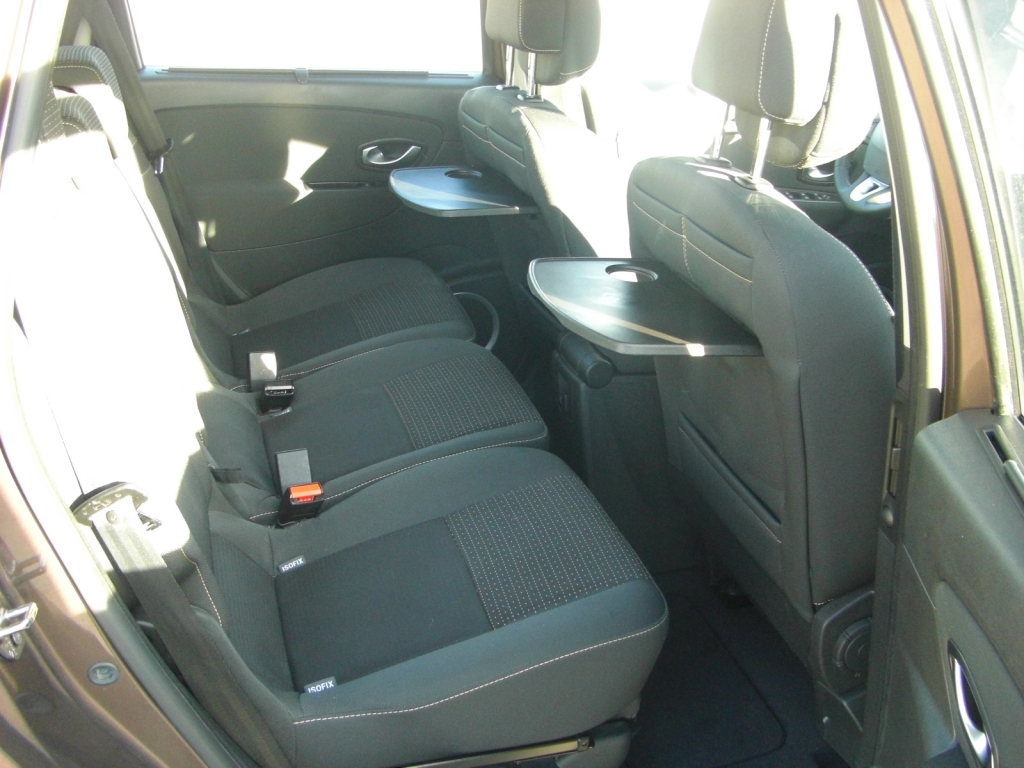 VISTA INTERIOR TRASERO RENAULT SCENIC 1.5 DCI DINAMIQUE 105CV