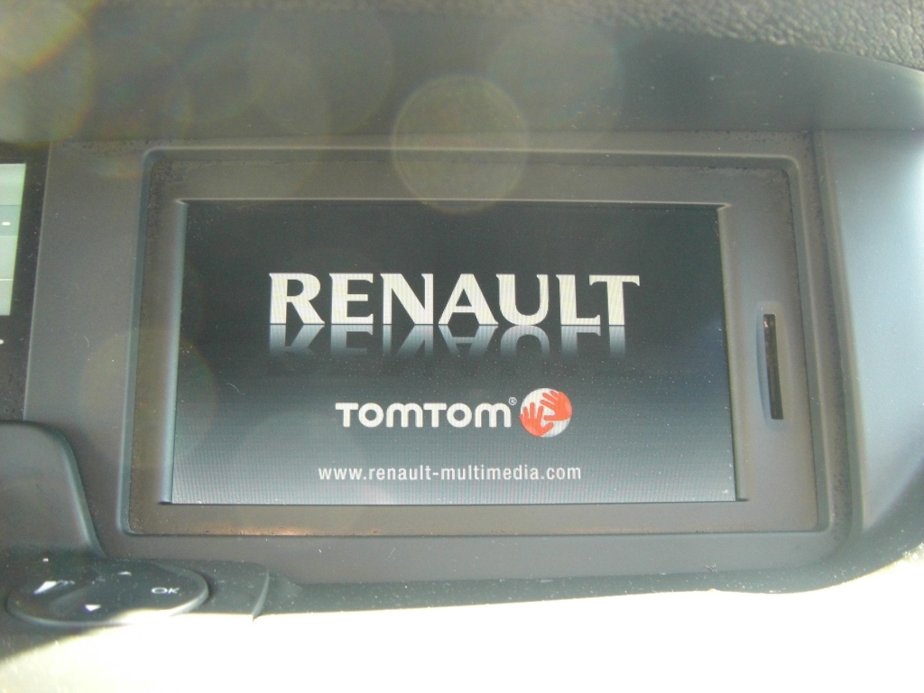 VISTA PANTALLA NAVI VISTA INTERIOR TRASERO RENAULT SCENIC 1.5 DCI DINAMIQUE 105CV