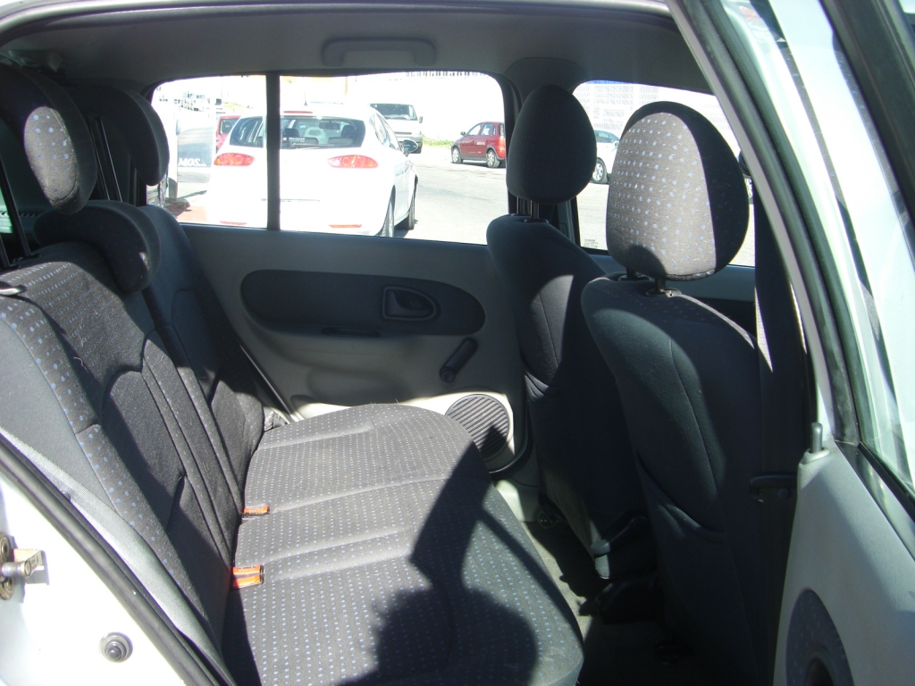 VISTA INTERIOR TRASERO RENAULT CLIO 1.5 DCI 81CV