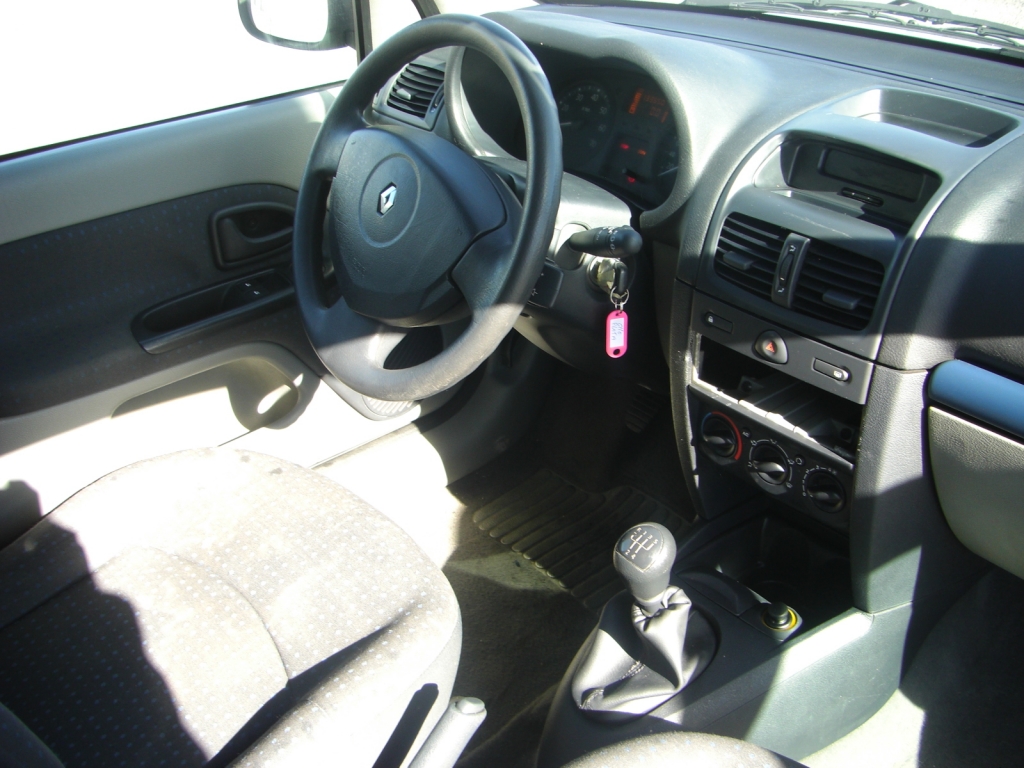 VISTA INTERIOR IZQUIERDO RENAULT CLIO 1.5 DCI 81CV