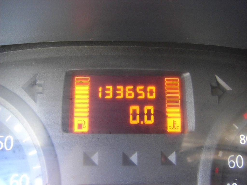 VISTA KM RENAULT CLIO 1.5 DCI 81CV